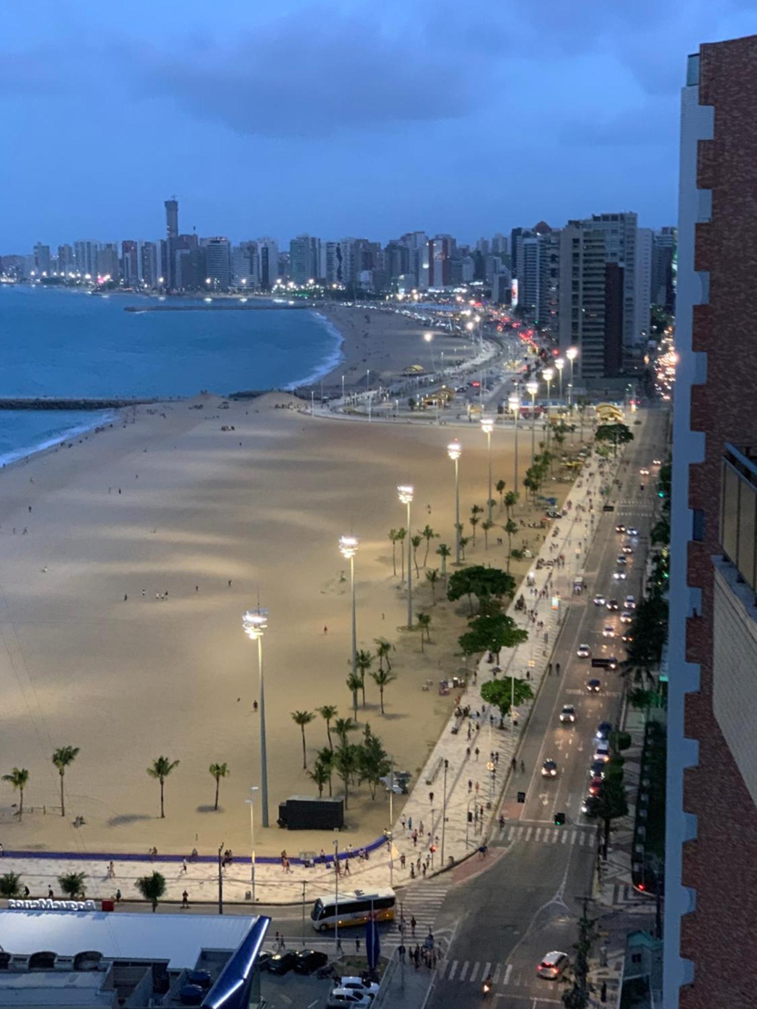 Flat Praia De Iracema Vista Mar ฟอร์ตาเลซา ภายนอก รูปภาพ