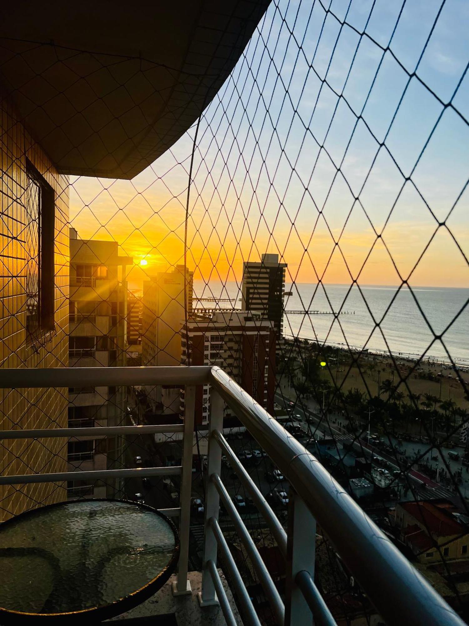Flat Praia De Iracema Vista Mar ฟอร์ตาเลซา ภายนอก รูปภาพ